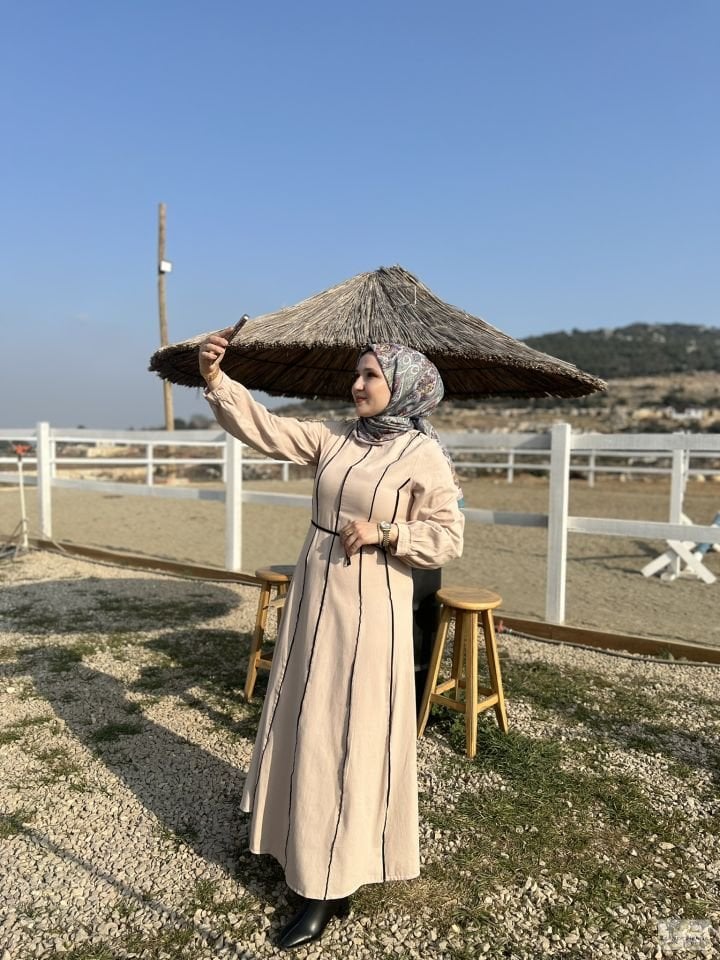 Biye Şeritli Taş Elbise