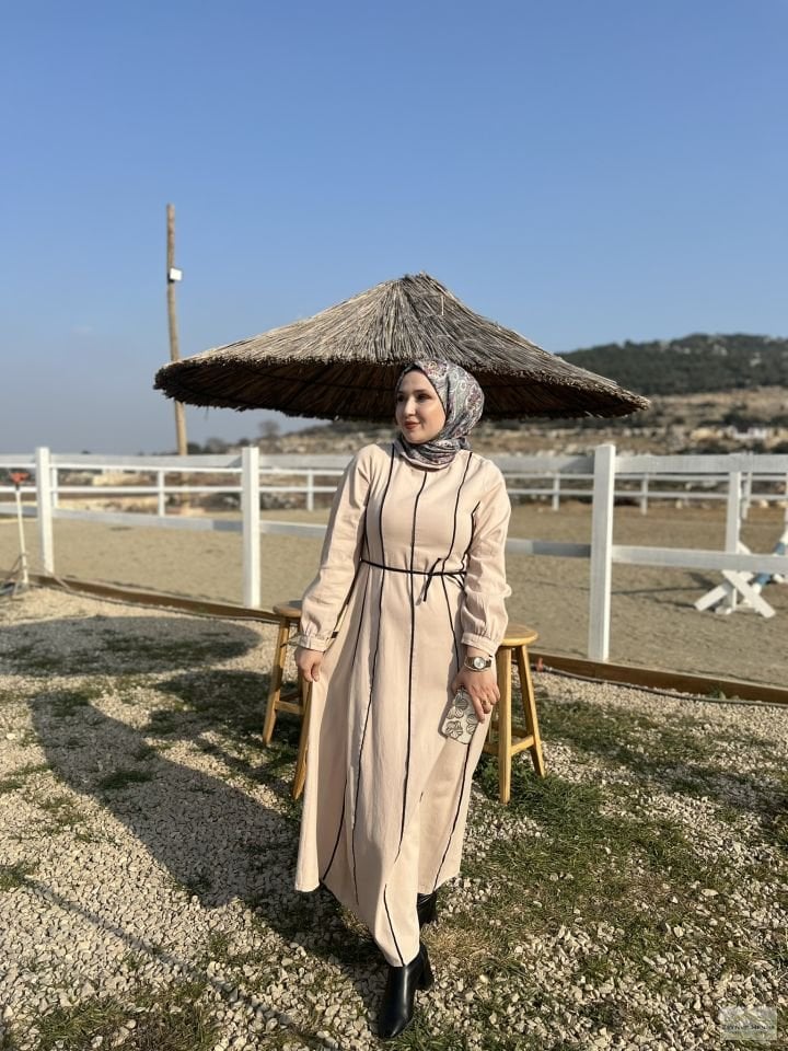 Biye Şeritli Taş Elbise