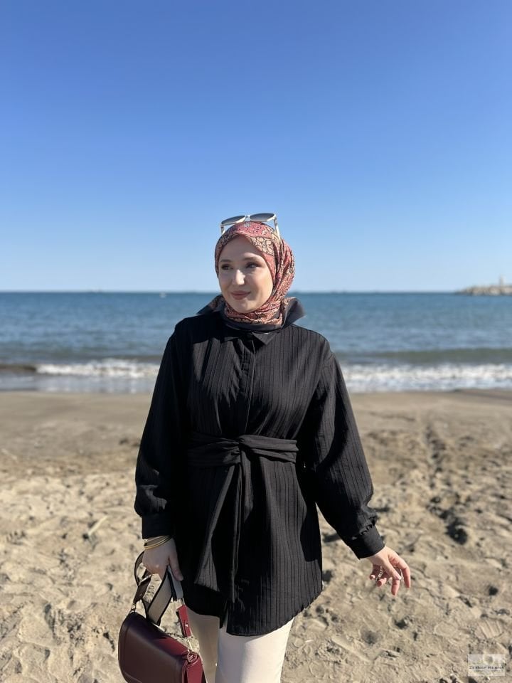 Pera Siyah Gömlek
