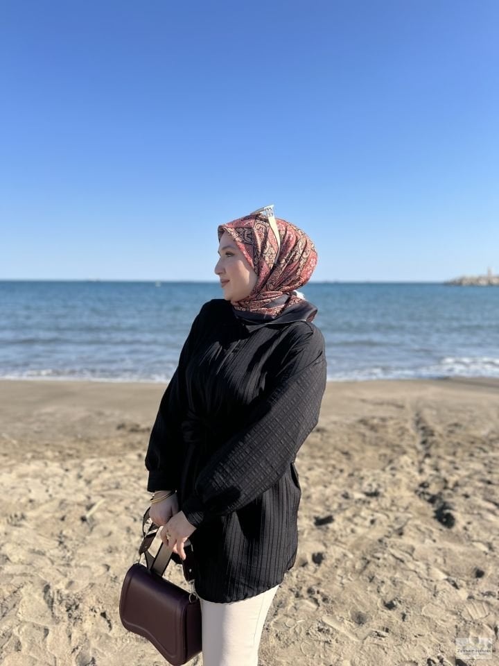 Pera Siyah Gömlek