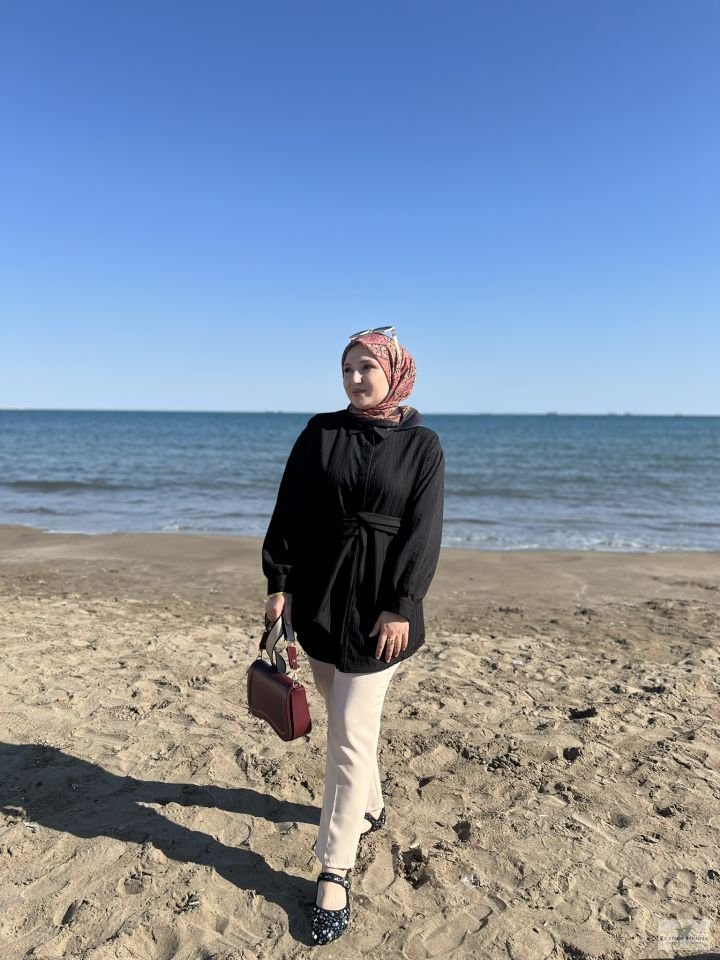 Pera Siyah Gömlek