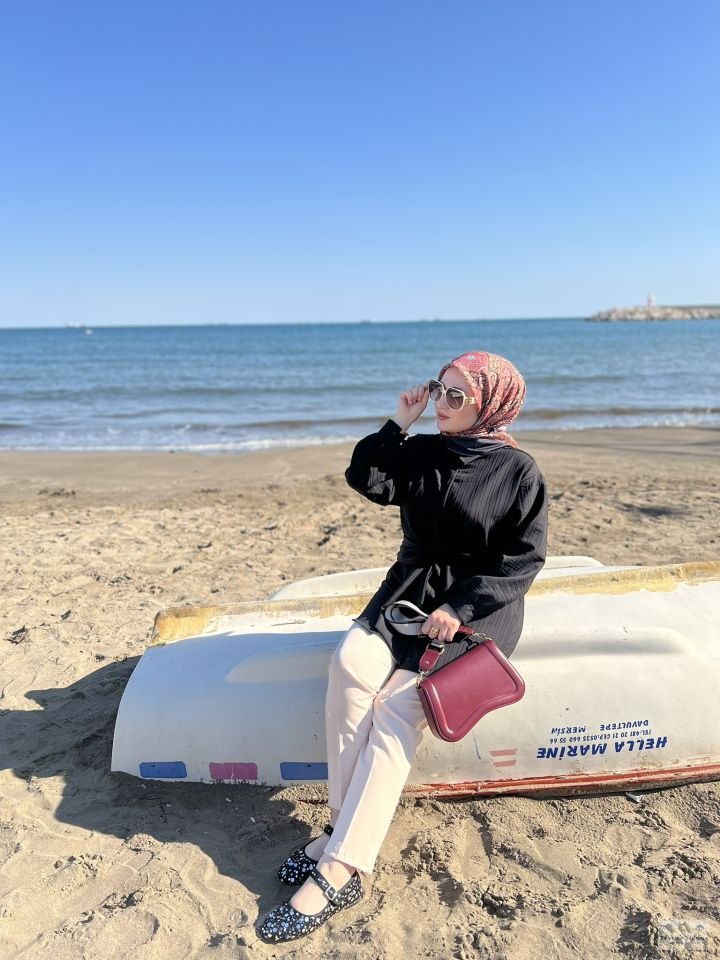 Pera Siyah Gömlek