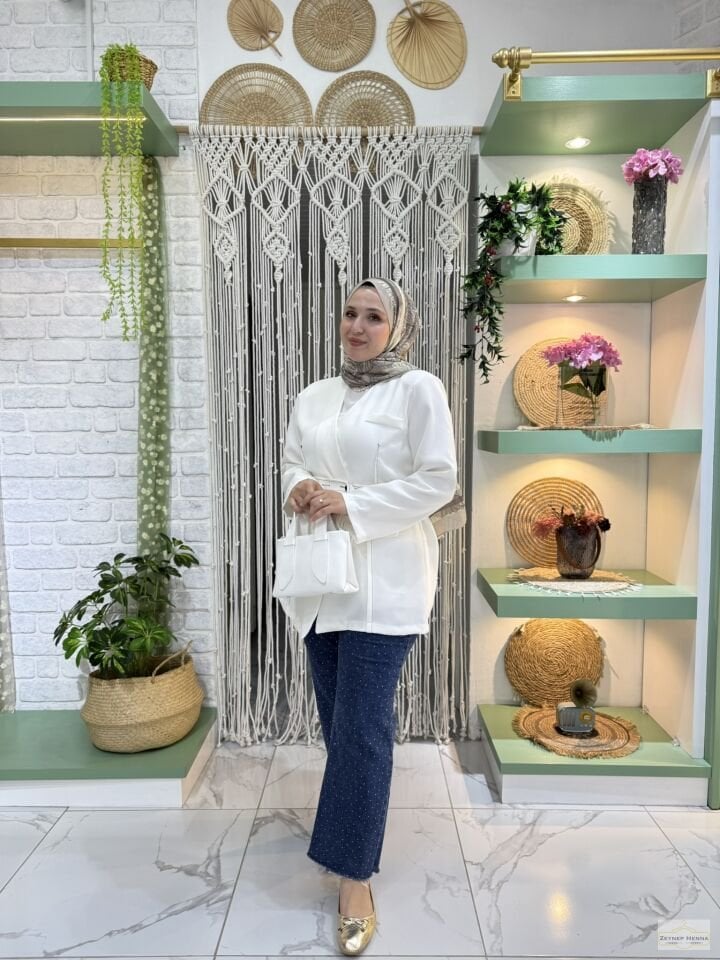Bağlamalı Beyaz Blazer Ceket