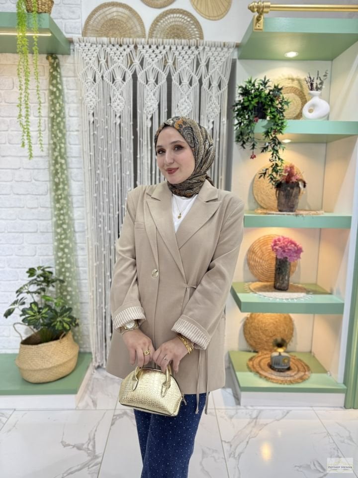 Bağlamalı Krem Blazer Ceket