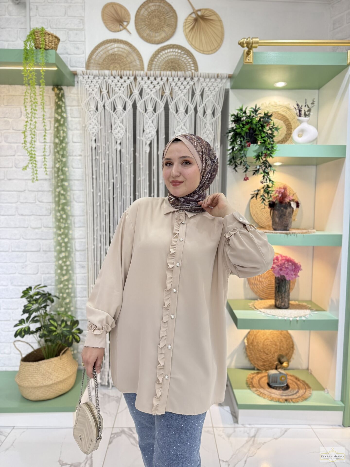 Fırfır Detaylı Krem Tunik