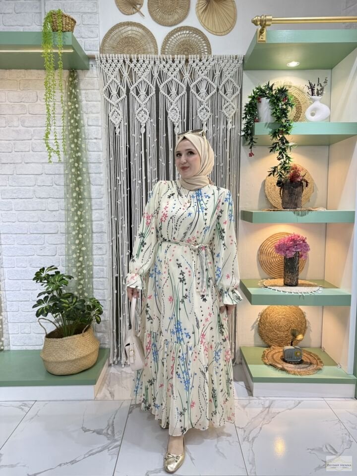 Çiçekli Krem Şifon Elbise