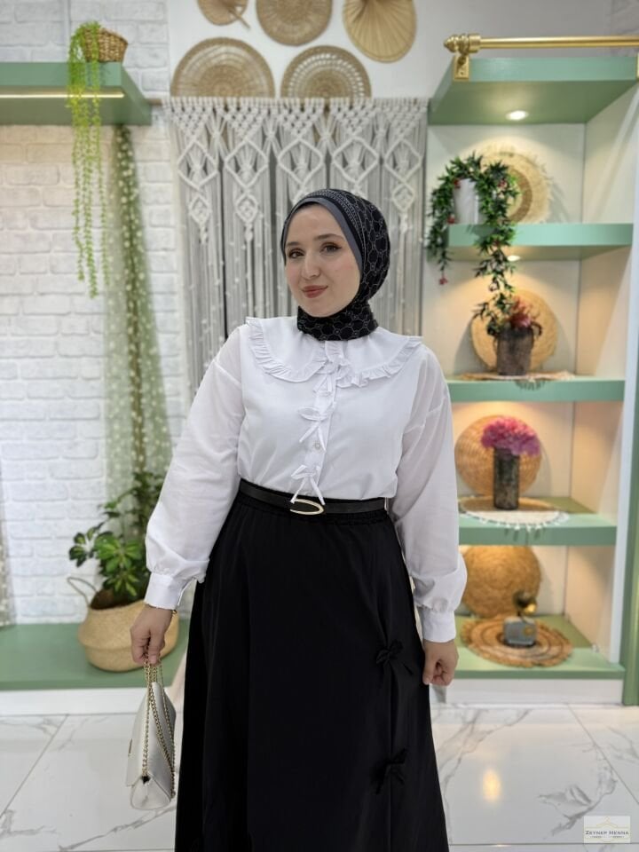 Fiyonklu Siyah Etek