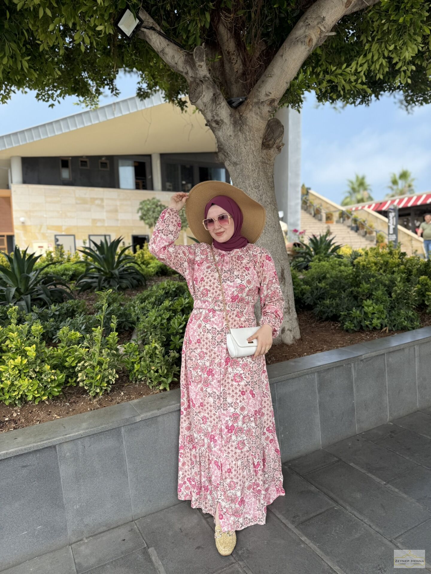 Çiçek Desen Kemerli Pembe Elbise