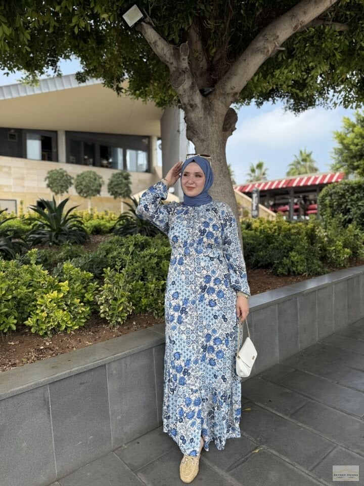 Çiçek Desen Kemerli Mavi Elbise
