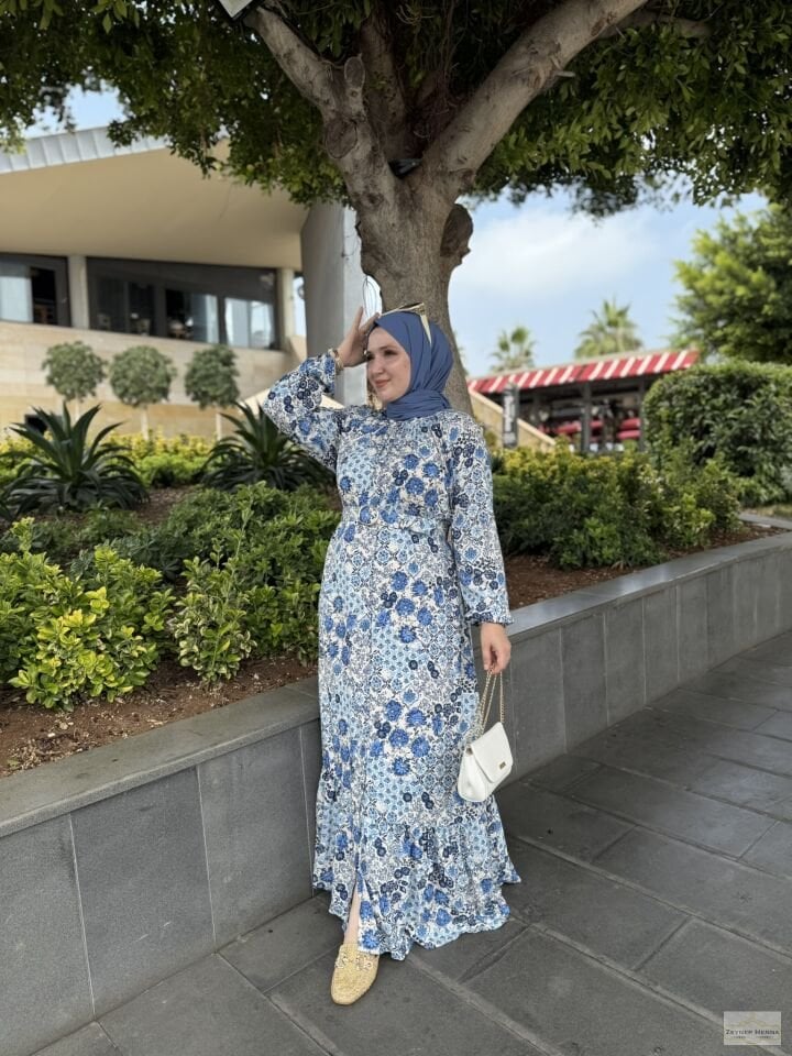 Çiçek Desen Kemerli Mavi Elbise