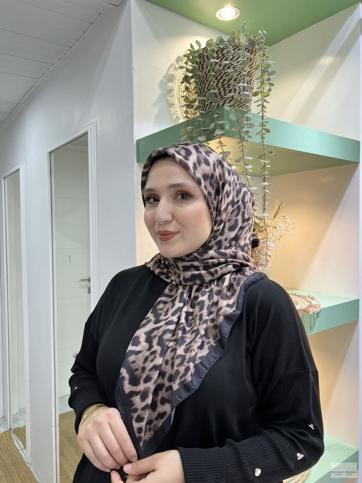 Leopar Desen Siyah Pamuk Eşarp