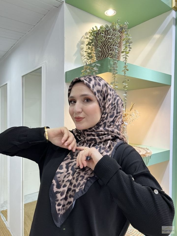 Leopar Desen Siyah Pamuk Eşarp