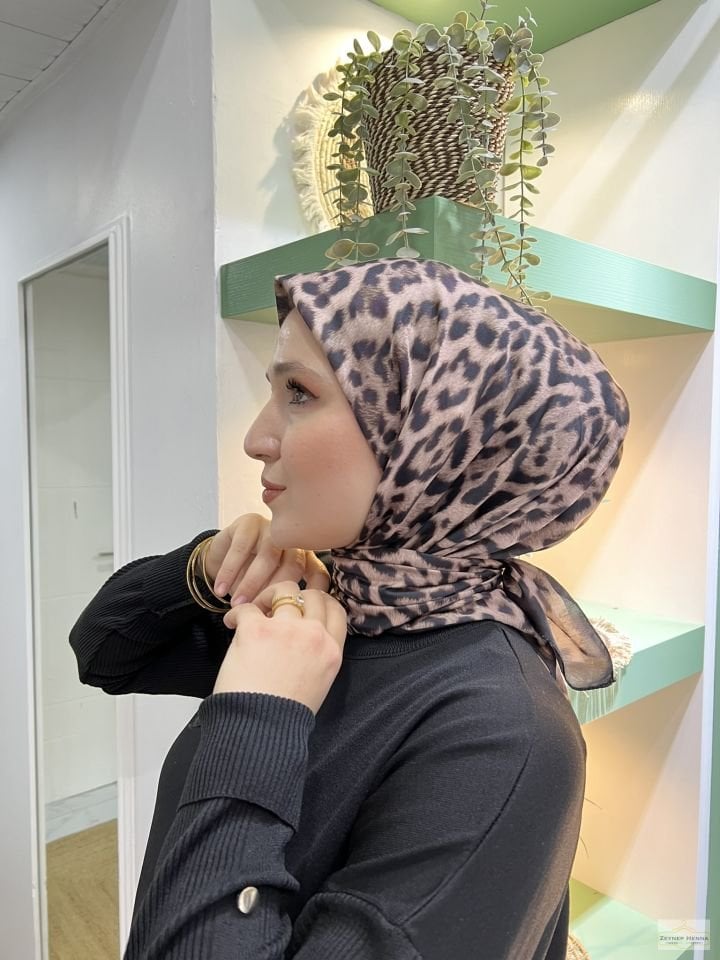 Leopar Desen Siyah Pamuk Eşarp