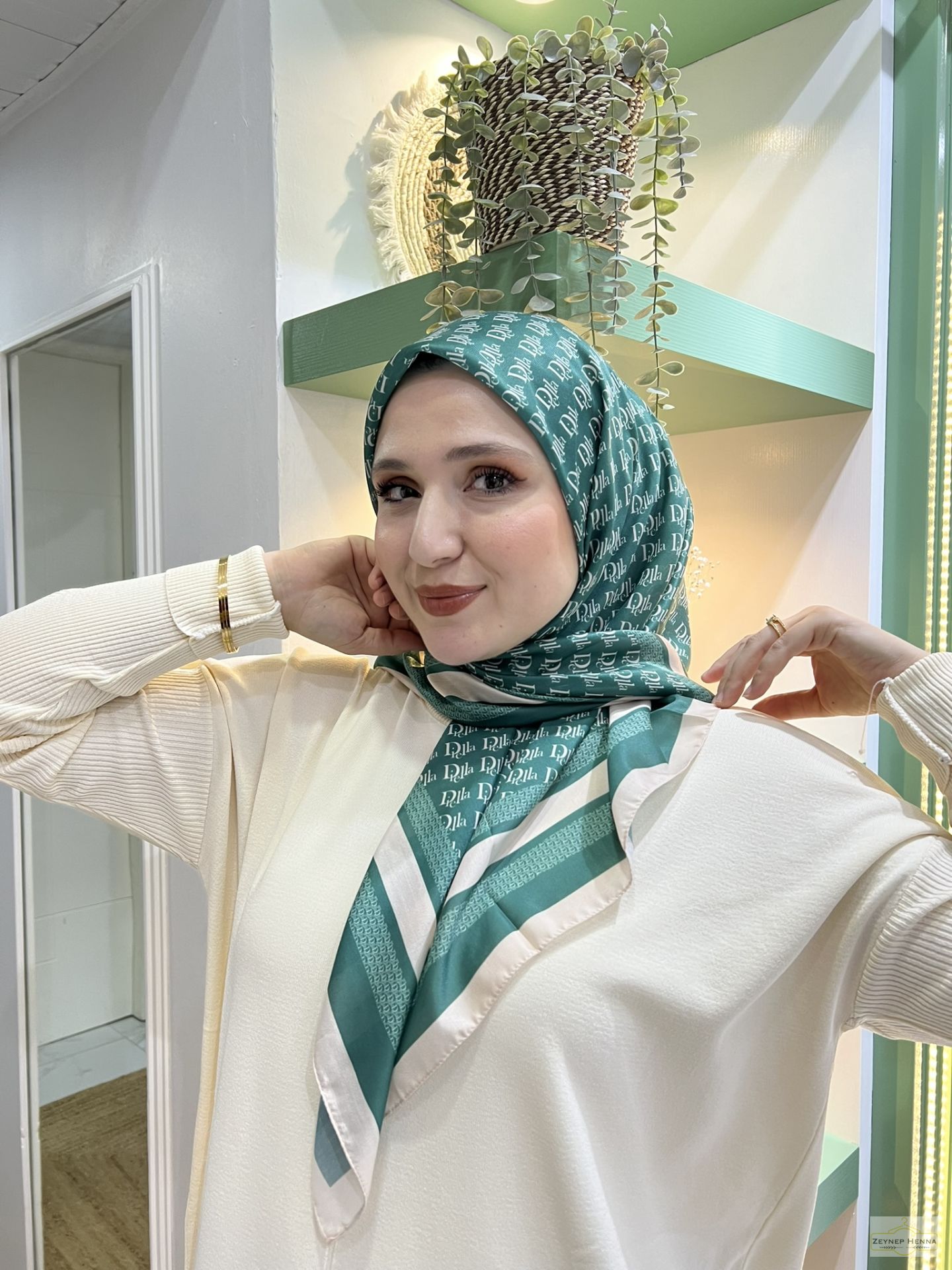 Harf Desen Yeşil Pamuk Eşarp