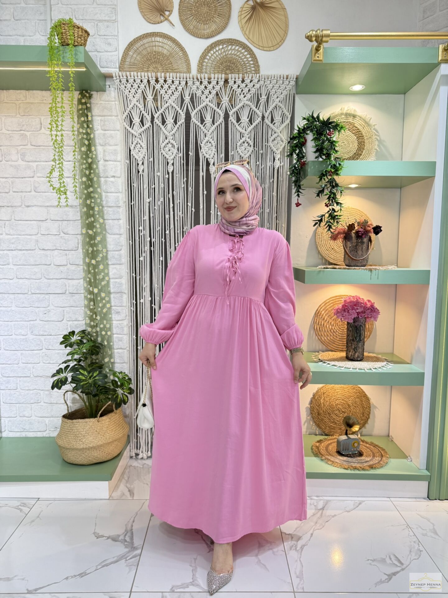 Mila Pembe Elbise