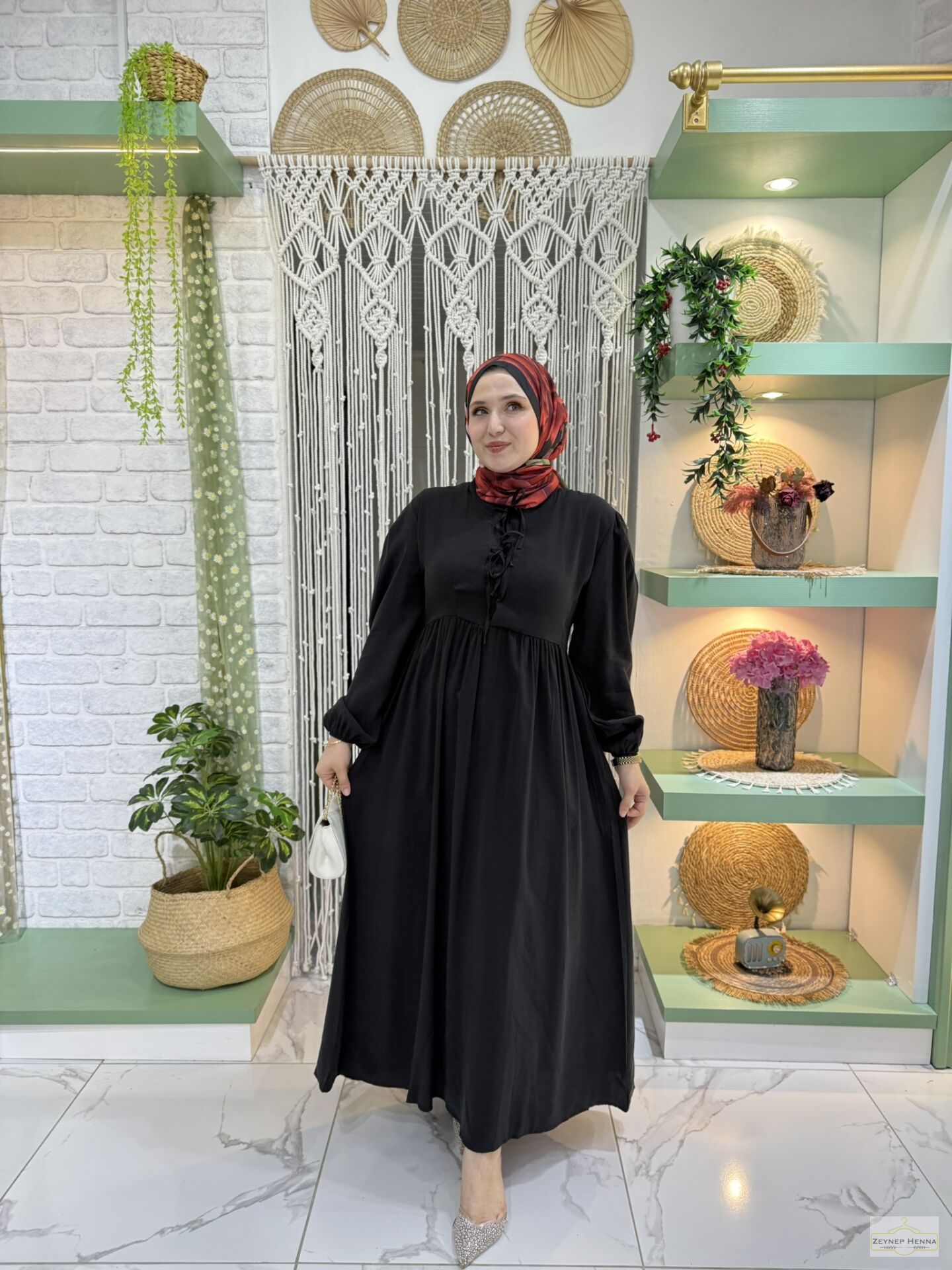 Mila Siyah Elbise