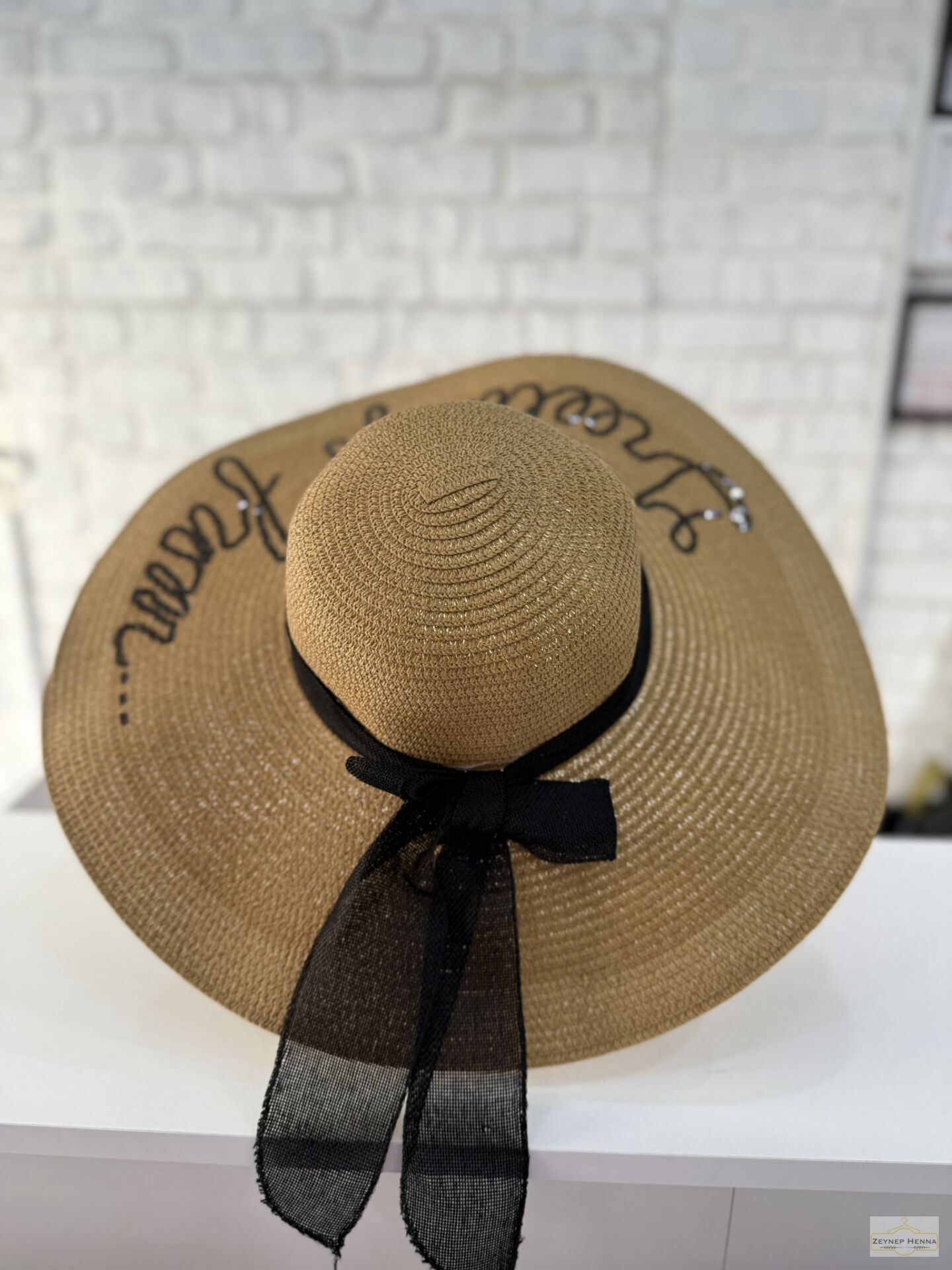 Yazı Detaylı Camel Hasır Şapka