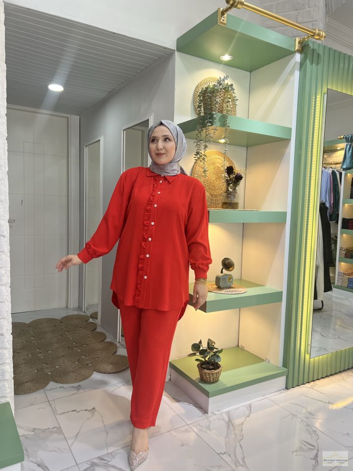 Linda Fırfır Detaylı Kırmızı Takım