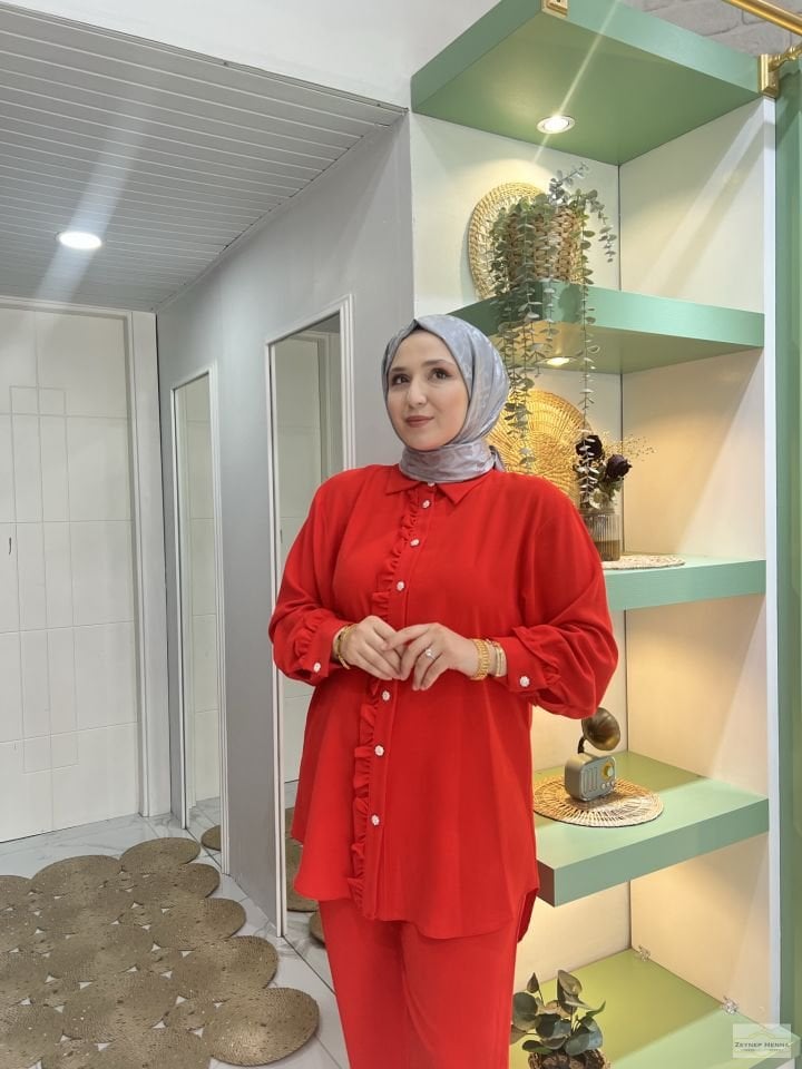 Linda Fırfır Detaylı Kırmızı Takım