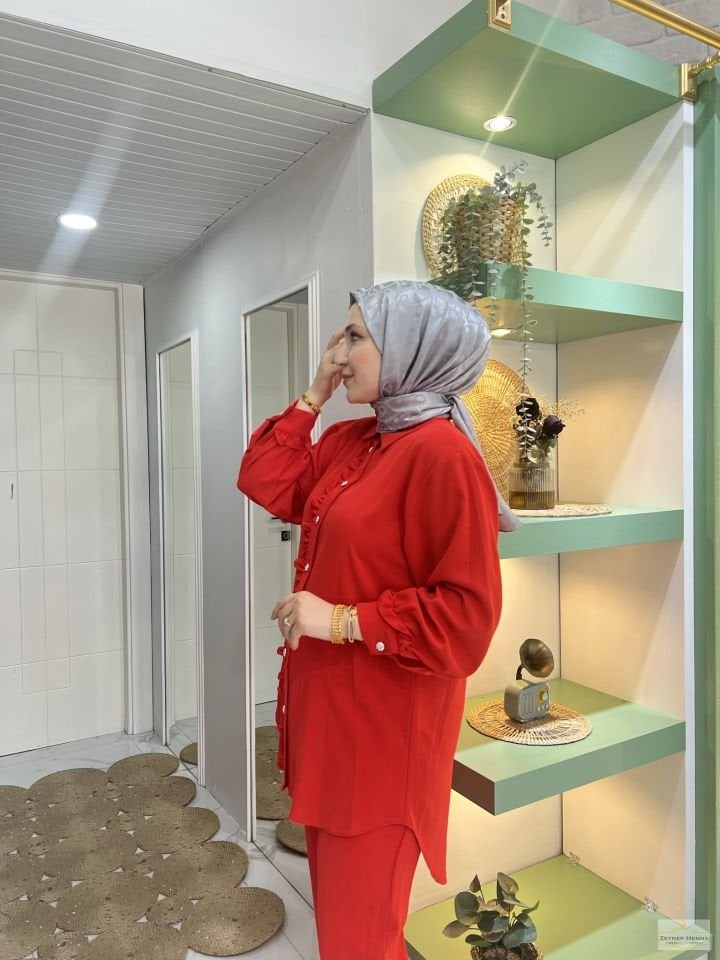 Linda Fırfır Detaylı Kırmızı Takım