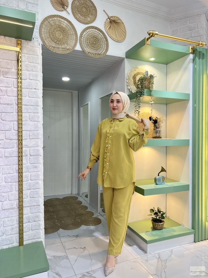 Linda Fırfır Detaylı Yağ Yeşili Takım