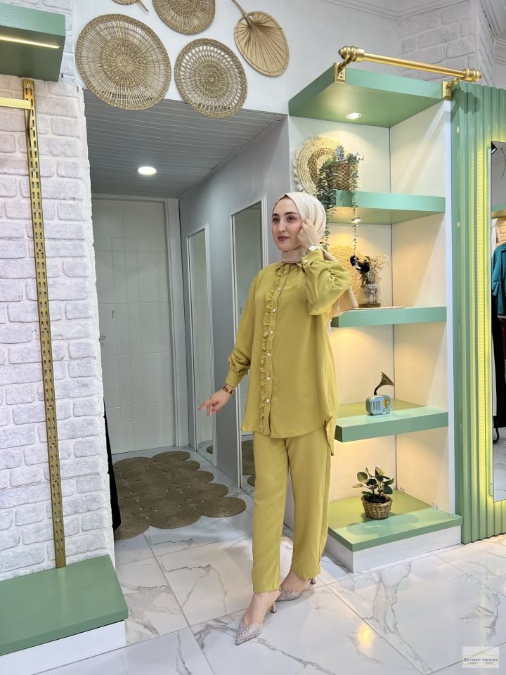 Linda Fırfır Detaylı Yağ Yeşili Takım