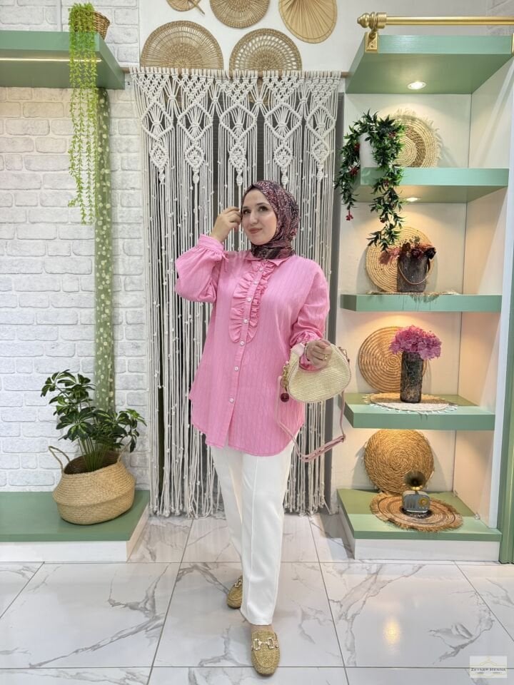 Fırfırlı Pembe Gömlek