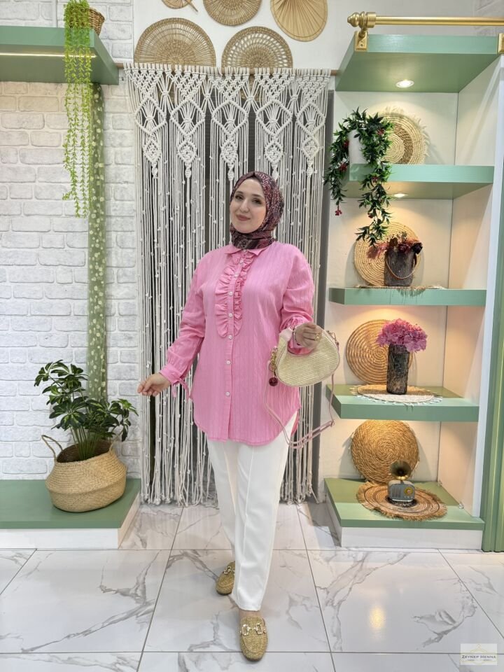 Fırfırlı Pembe Gömlek