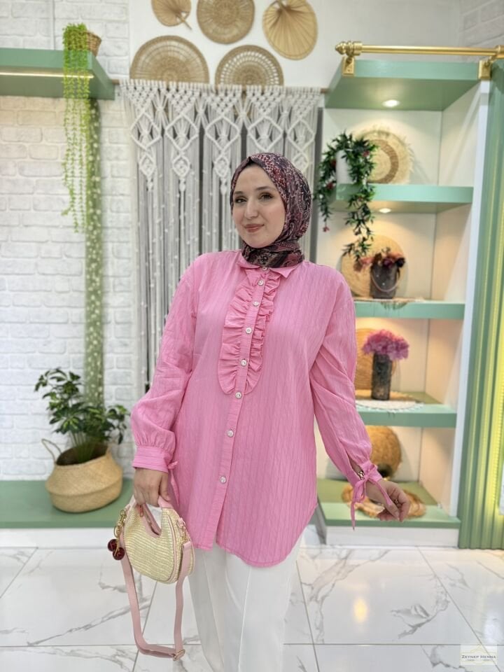 Fırfırlı Pembe Gömlek