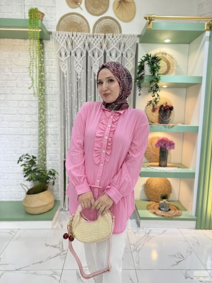Fırfırlı Pembe Gömlek